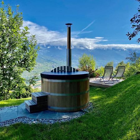 Eco Lodge With Jacuzzi And View In The Swiss Alps Grône Esterno foto