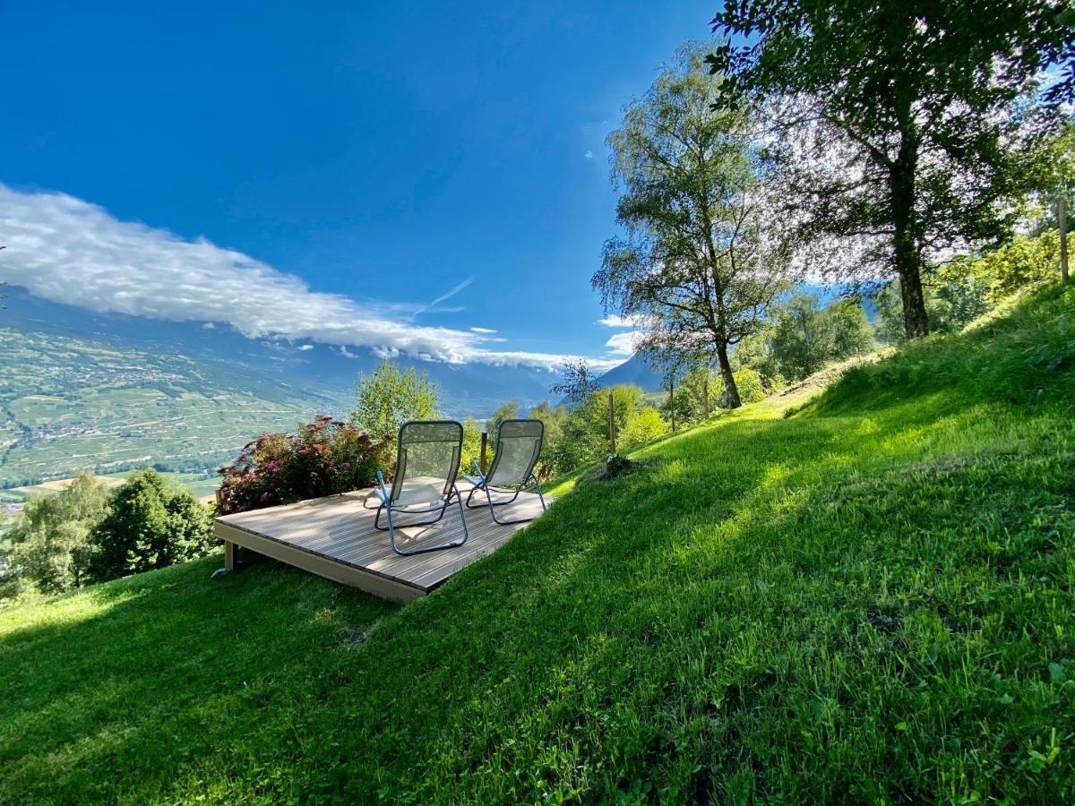 Eco Lodge With Jacuzzi And View In The Swiss Alps Grône Esterno foto